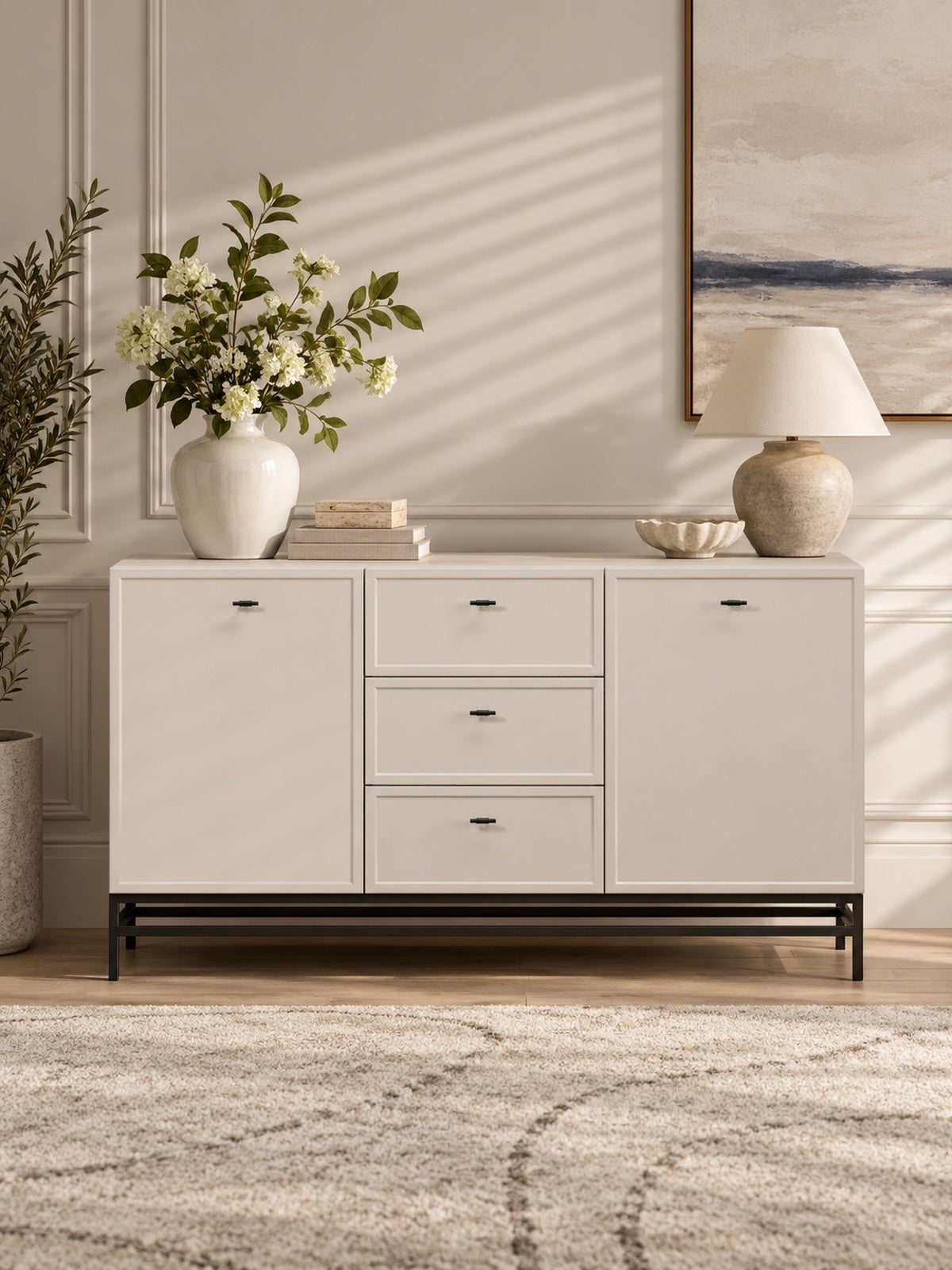 Komoda Lorini 150 cm so zásuvkami - kašmír / čierny úchyty T-bar / Rošt