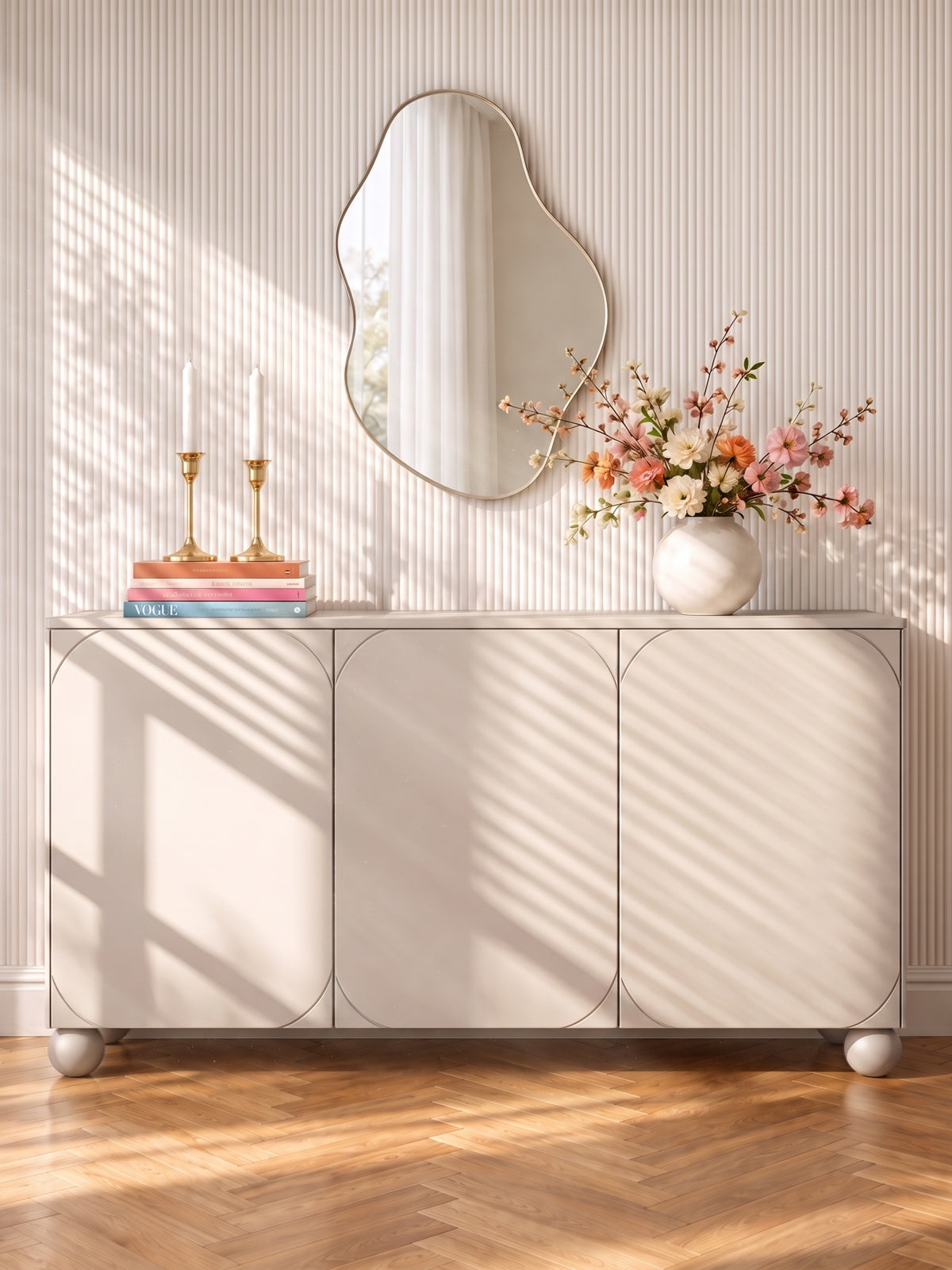 Komoda Sonatia II 150 cm trojdverová - kašmír / nožičky kule