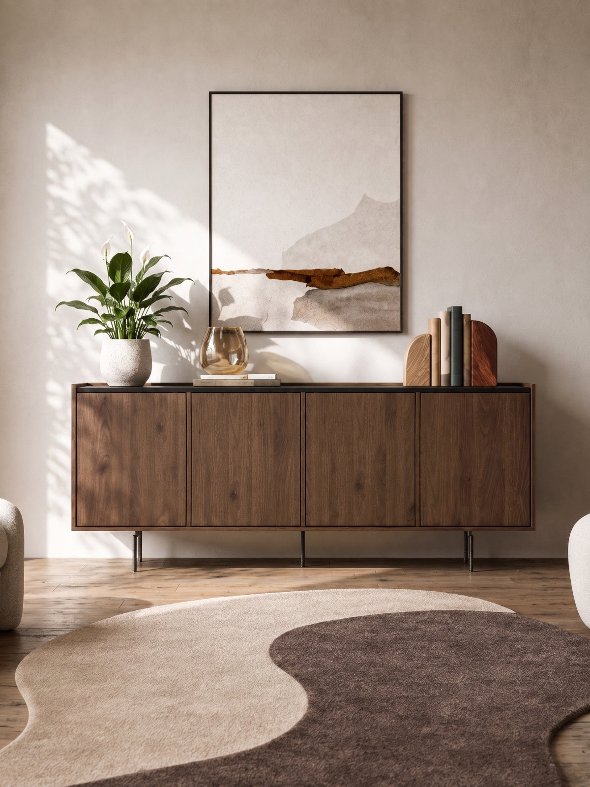 Komoda Zenar 200 cm czterodrzwiowa orzech elegant z czarnymi nogami i blatem