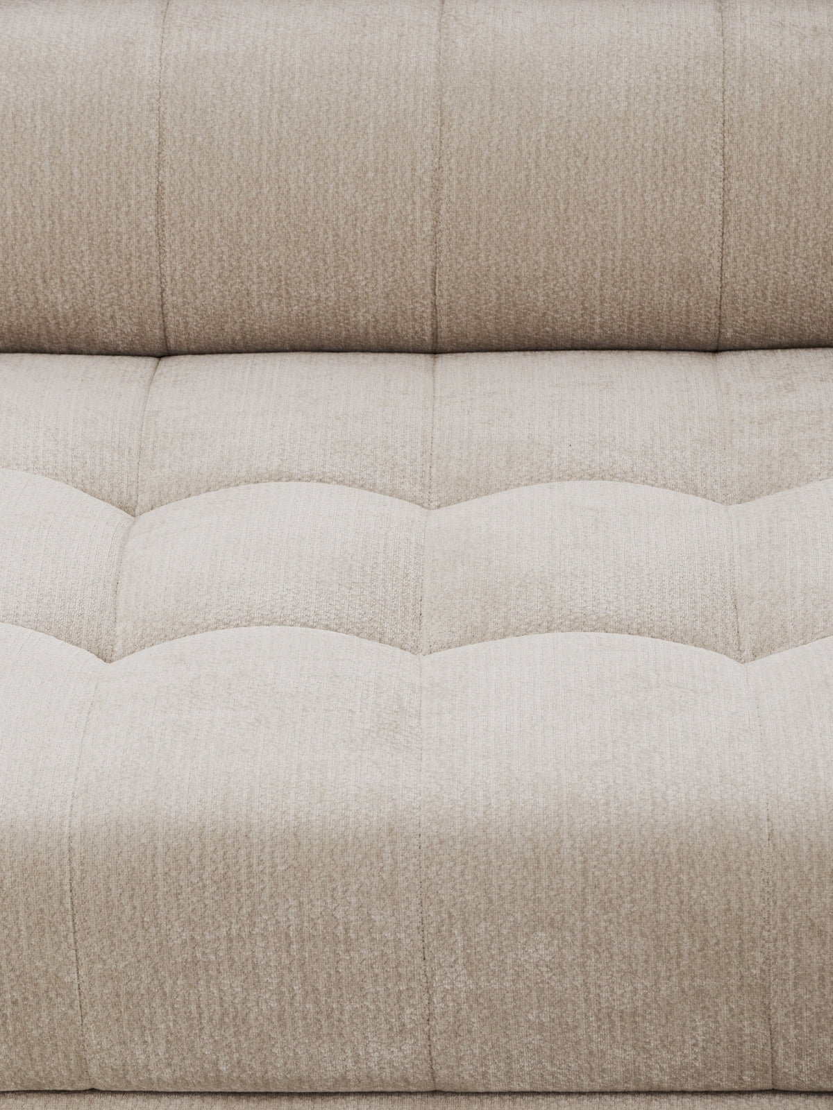 Sofa Nardo z funkcją spania jasnobeżowa pikowana z regulowanym zagłówkiem