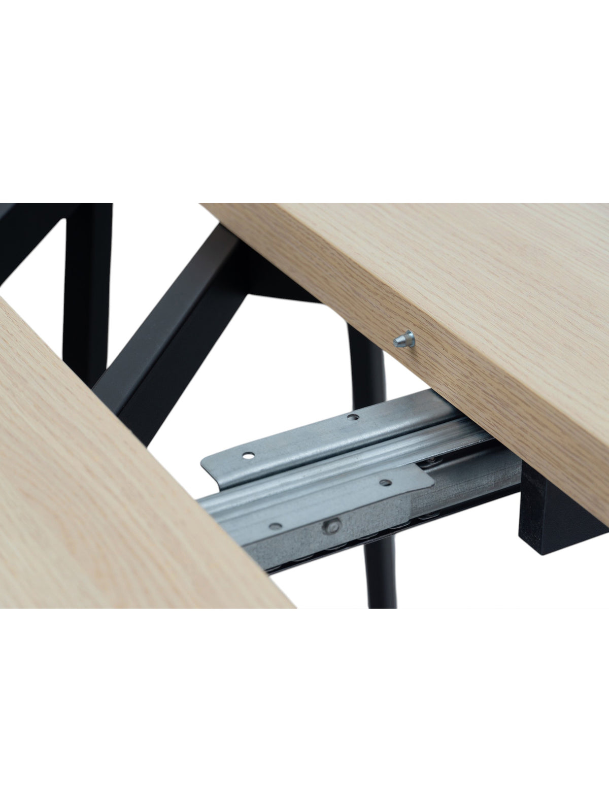 Rozkladací okrúhly stôl Cedrus s čiernym rámom a povrchom dub vinceza, detail mechanizmu