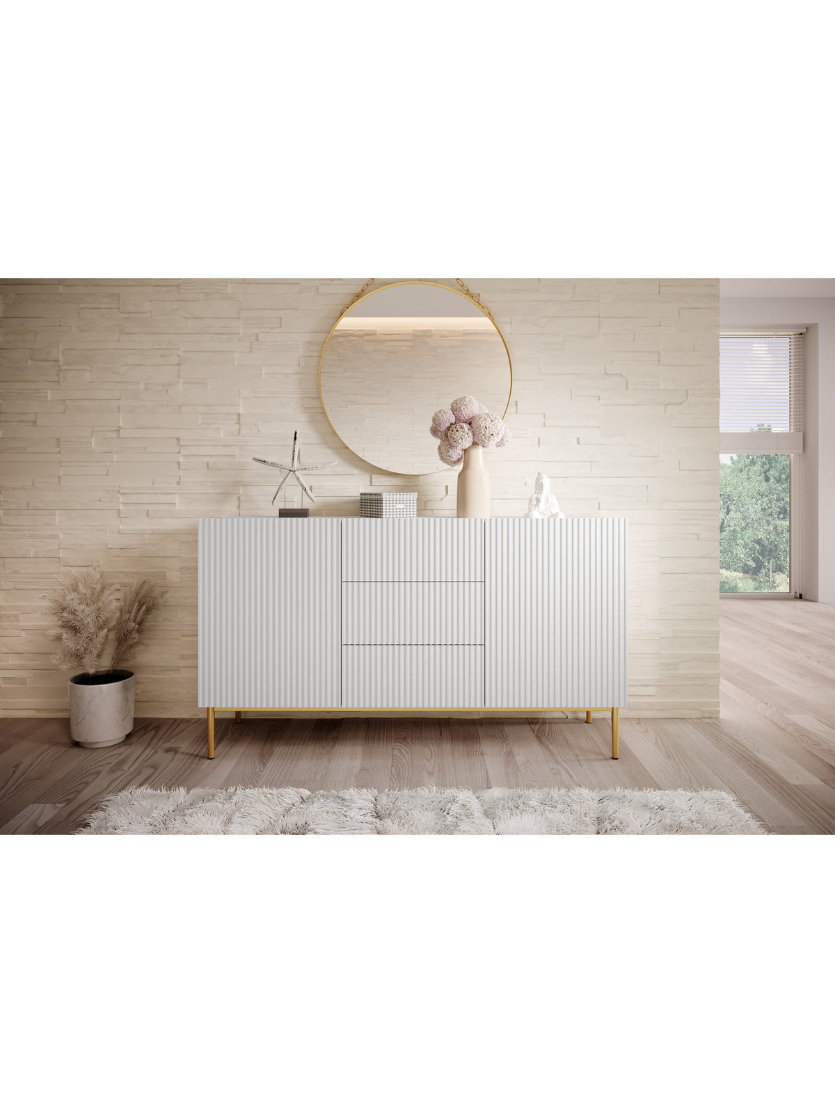 Komoda Nicole 150 cm biely mat s ryhovaným predným panelom a zlatými nohami, pohľad z predu