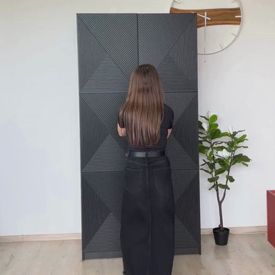 Szafa Asha 100 cm z ryflowanym frontem i metalowymi uchwytami - kaszmir / czarne uchwyty